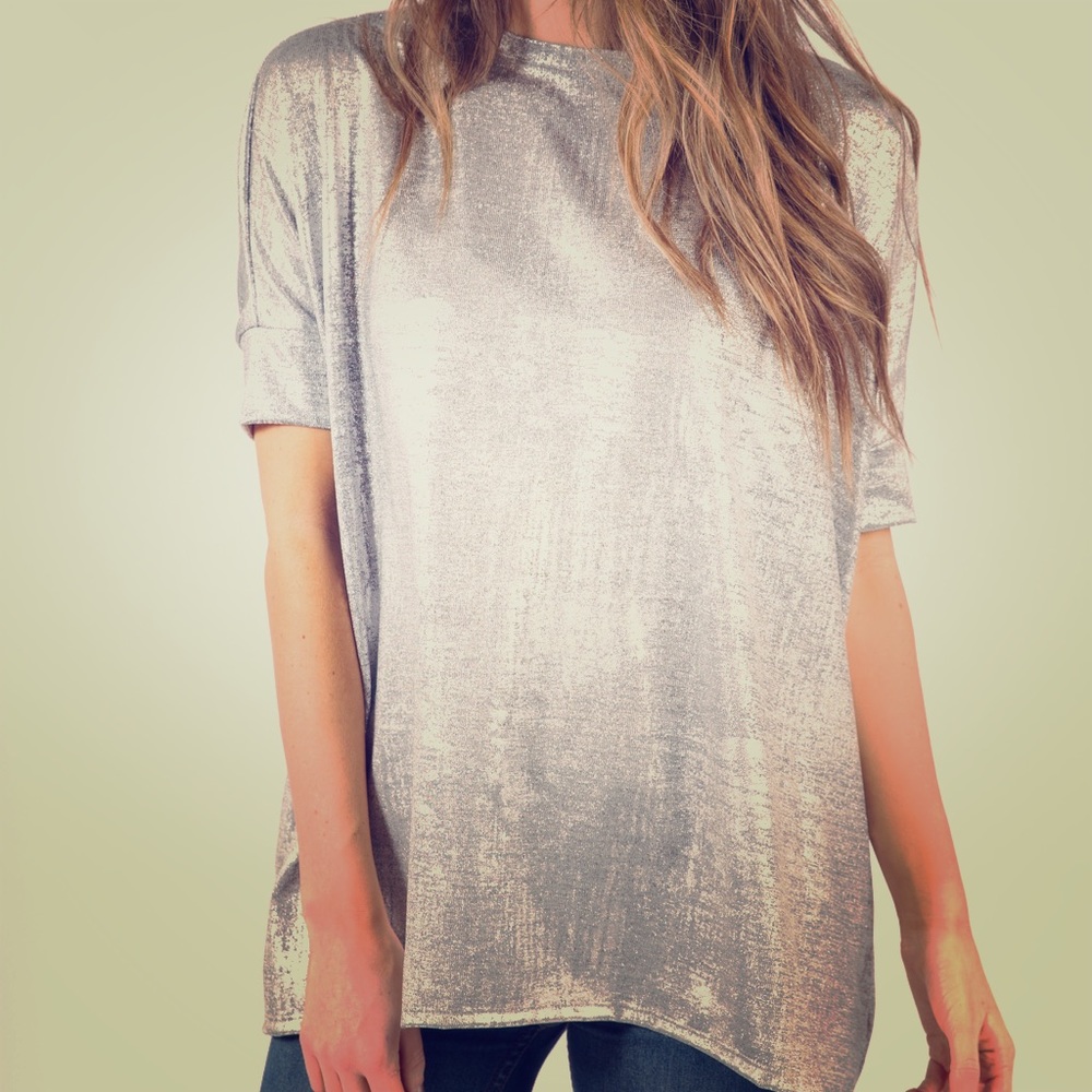 ⚡️FLASH⚡️ A&D Metallic Silver Boxy Tee NWT